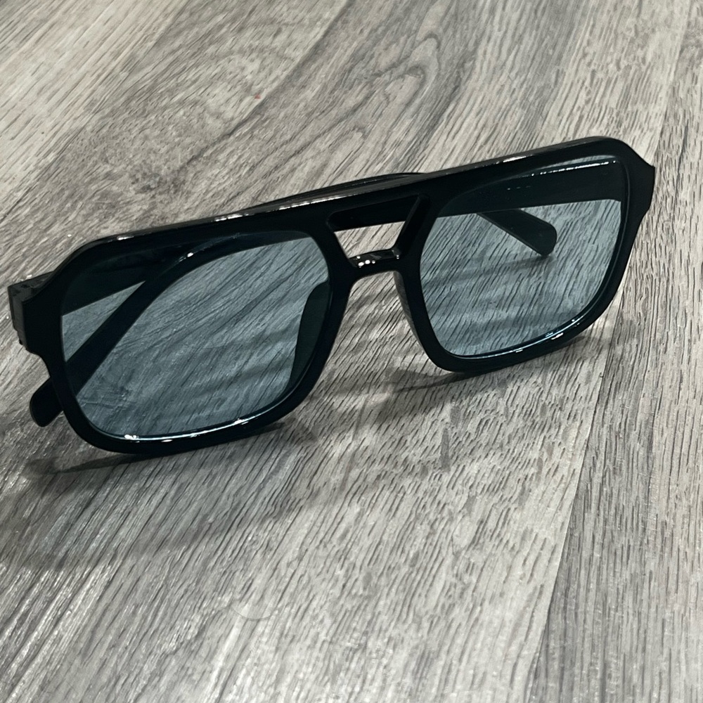 Stylish Black Sunglasses